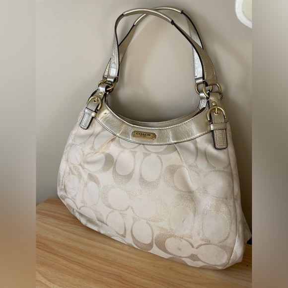 Vintage Coach Madison Soho Hobo Ivory Gold Leather
Trim No. H1294-†20584 - Picture 12 of 12